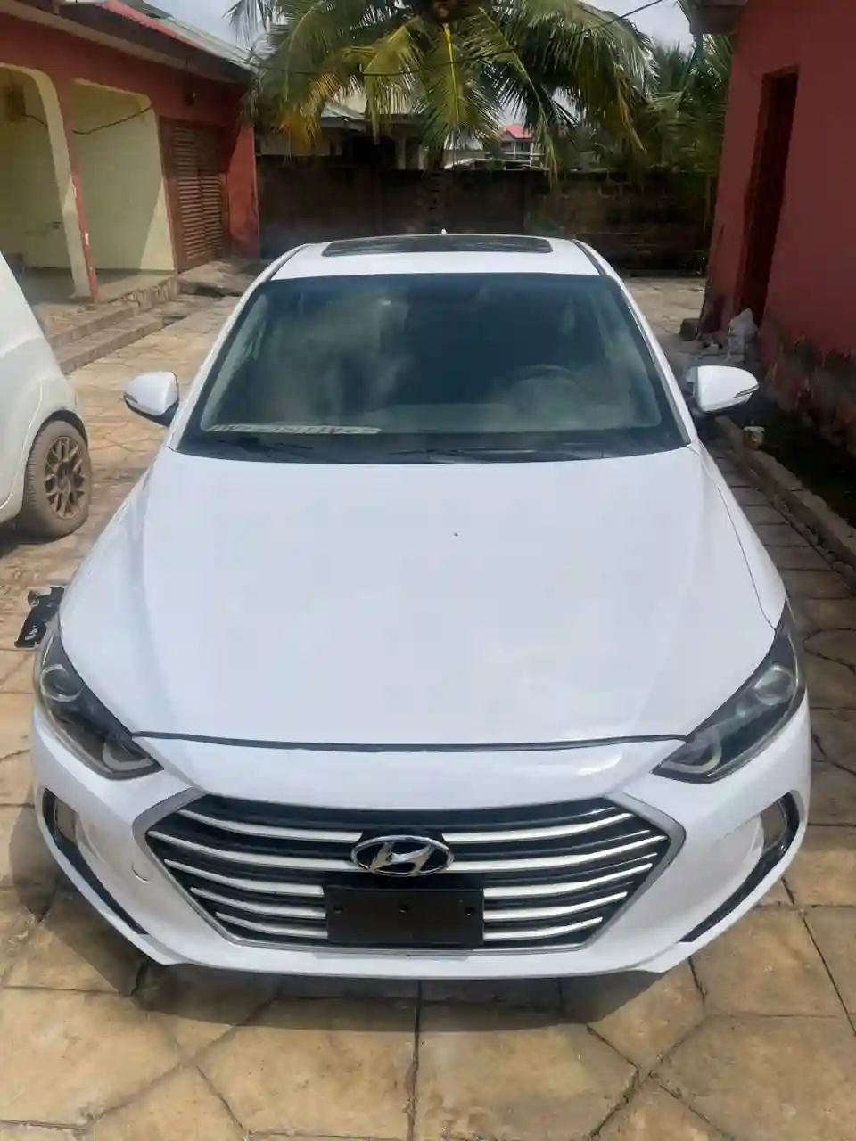 2017 Hyundai Elantra - Image 2